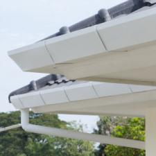 Gutter Cleaning & Brightening: What ‘Tiger Stripes’ Are & How Pros Remove Them Thumbnail